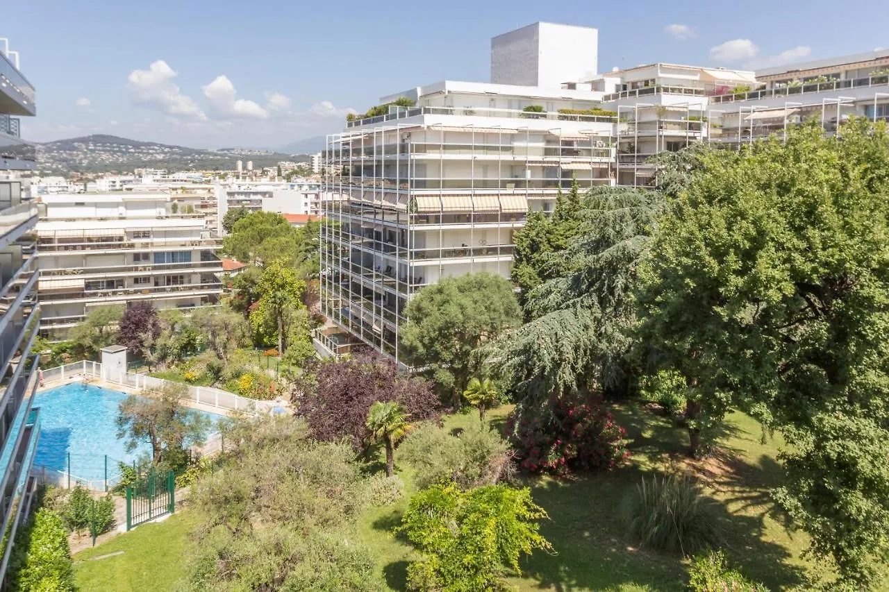 Residence Partenaire Le Tanit Juan-les-Pins 0*,